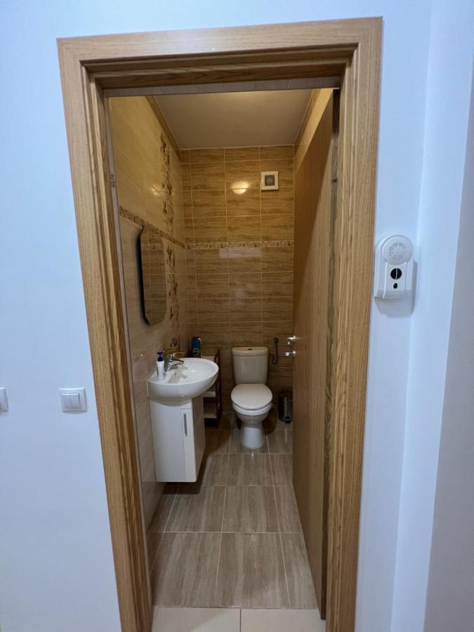 Mrm Aparthome Floresti  Luaran gambar